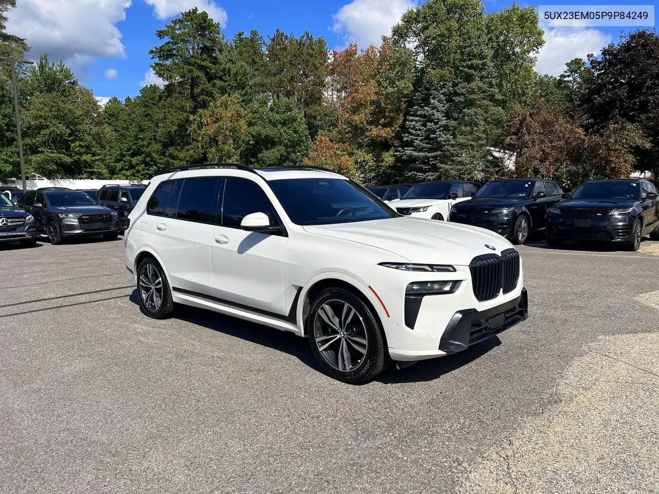 2023 BMW X7