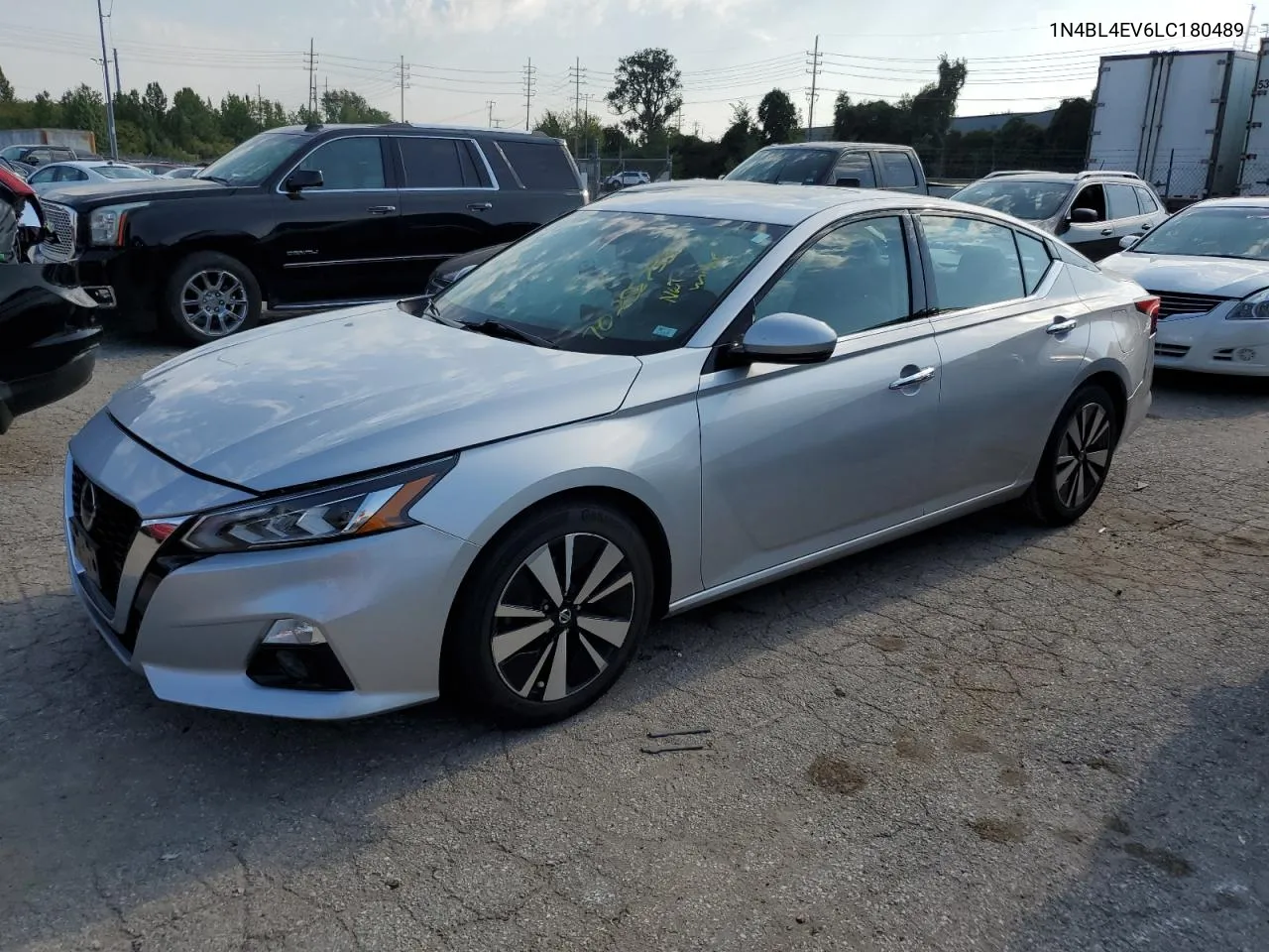 2020 Nissan Altima
