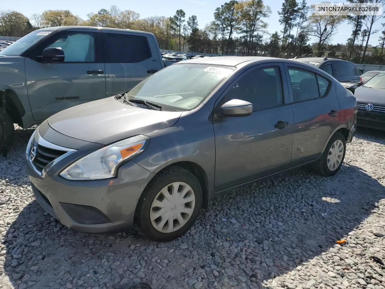 2019 Nissan Versa