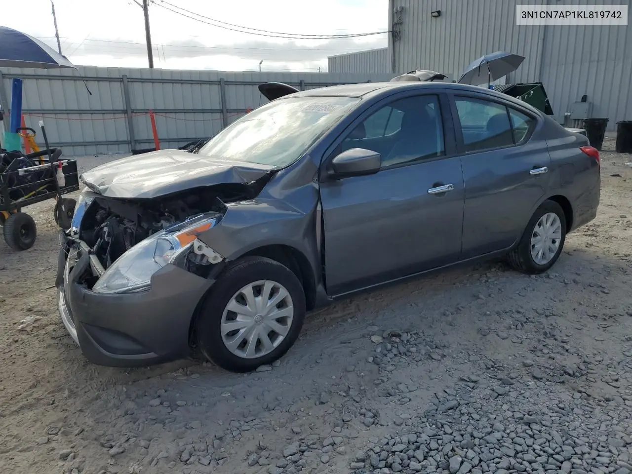 2019 Nissan Versa
