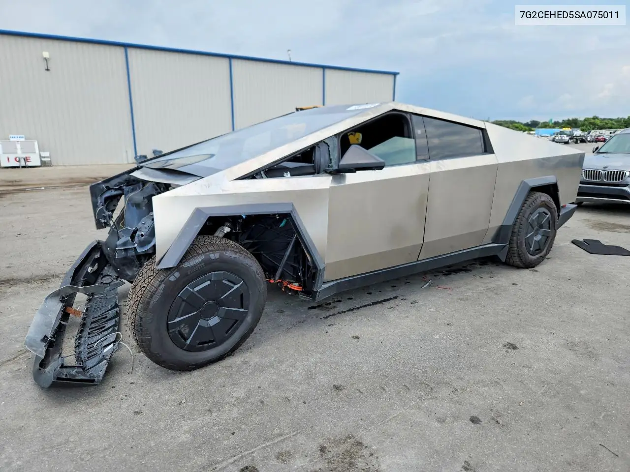 2025 Tesla Cybertruck