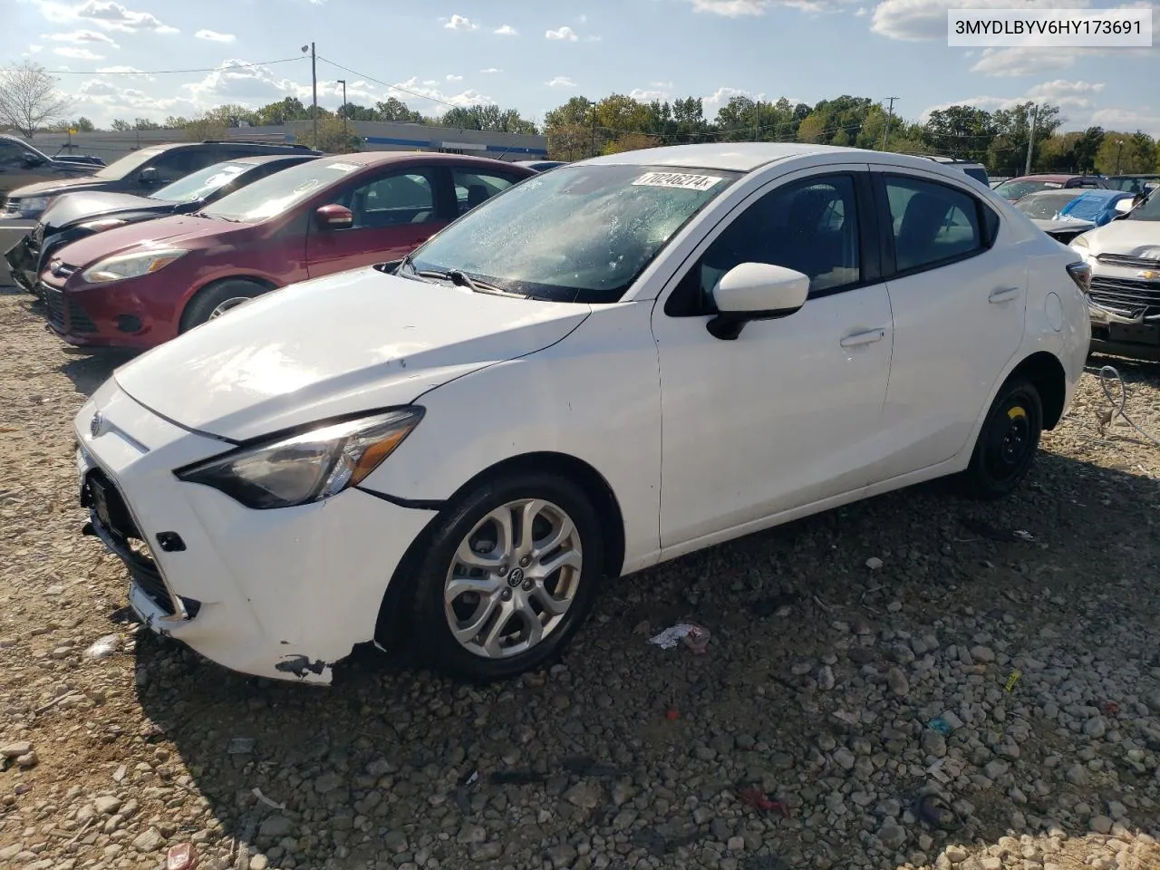 2017 Toyota Yaris