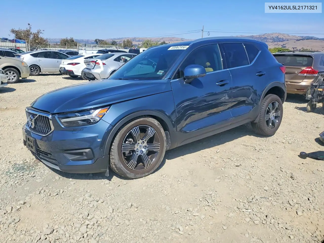 2020 Volvo XC40