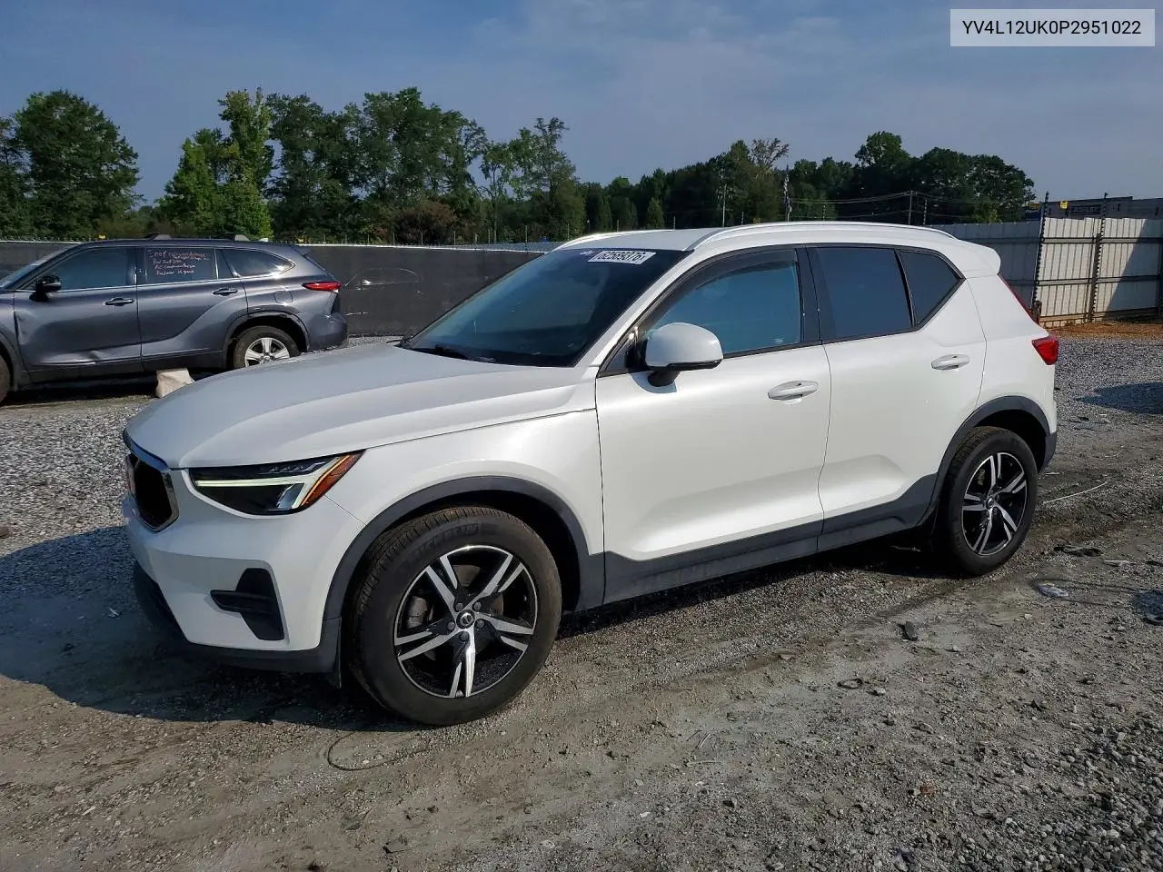 2023 Volvo XC40