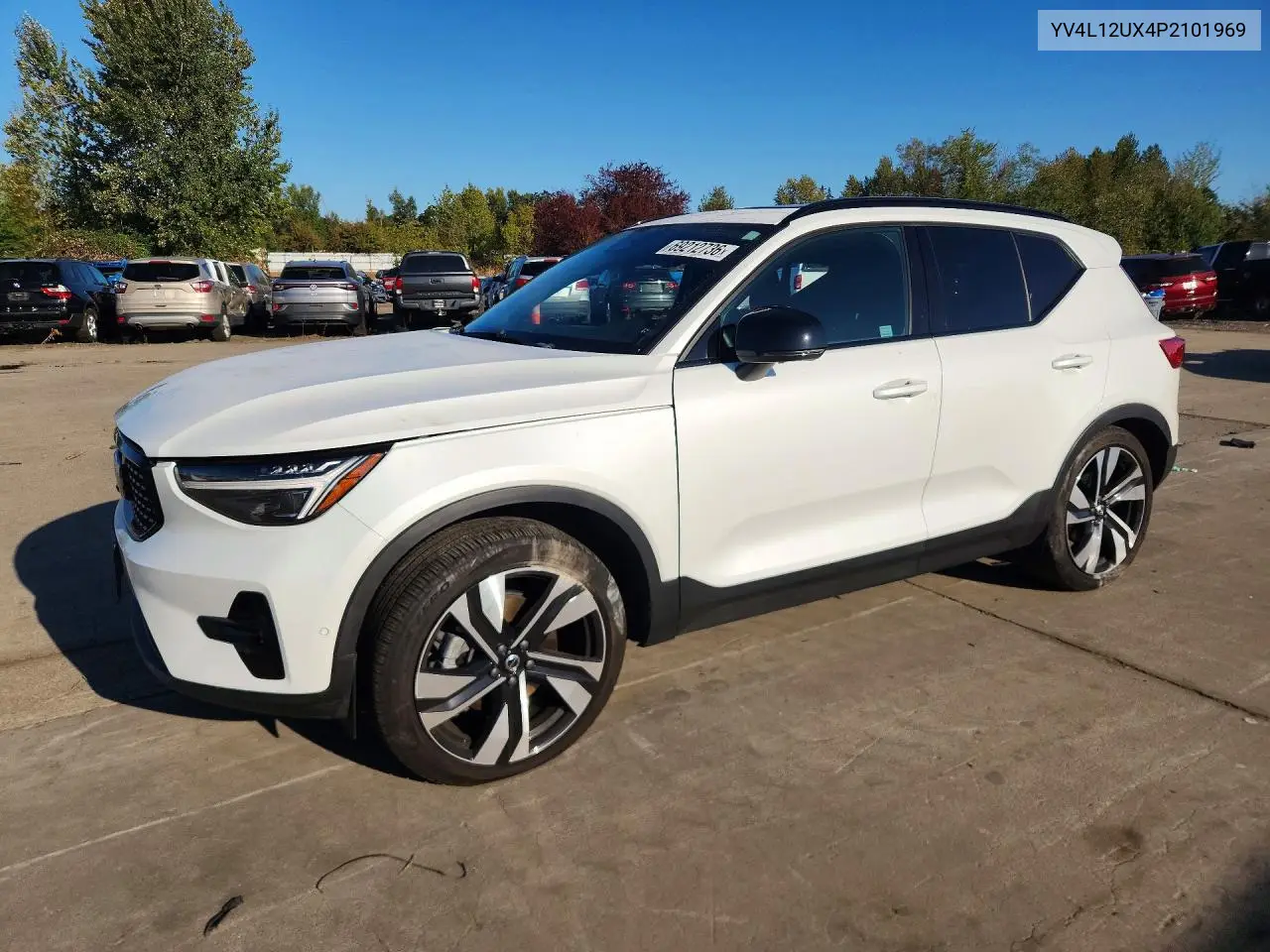 2023 Volvo XC40
