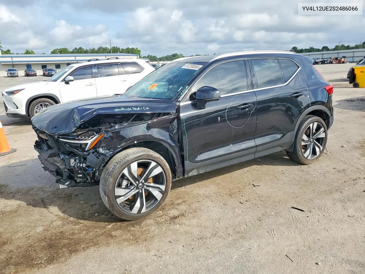 2025 Volvo XC40