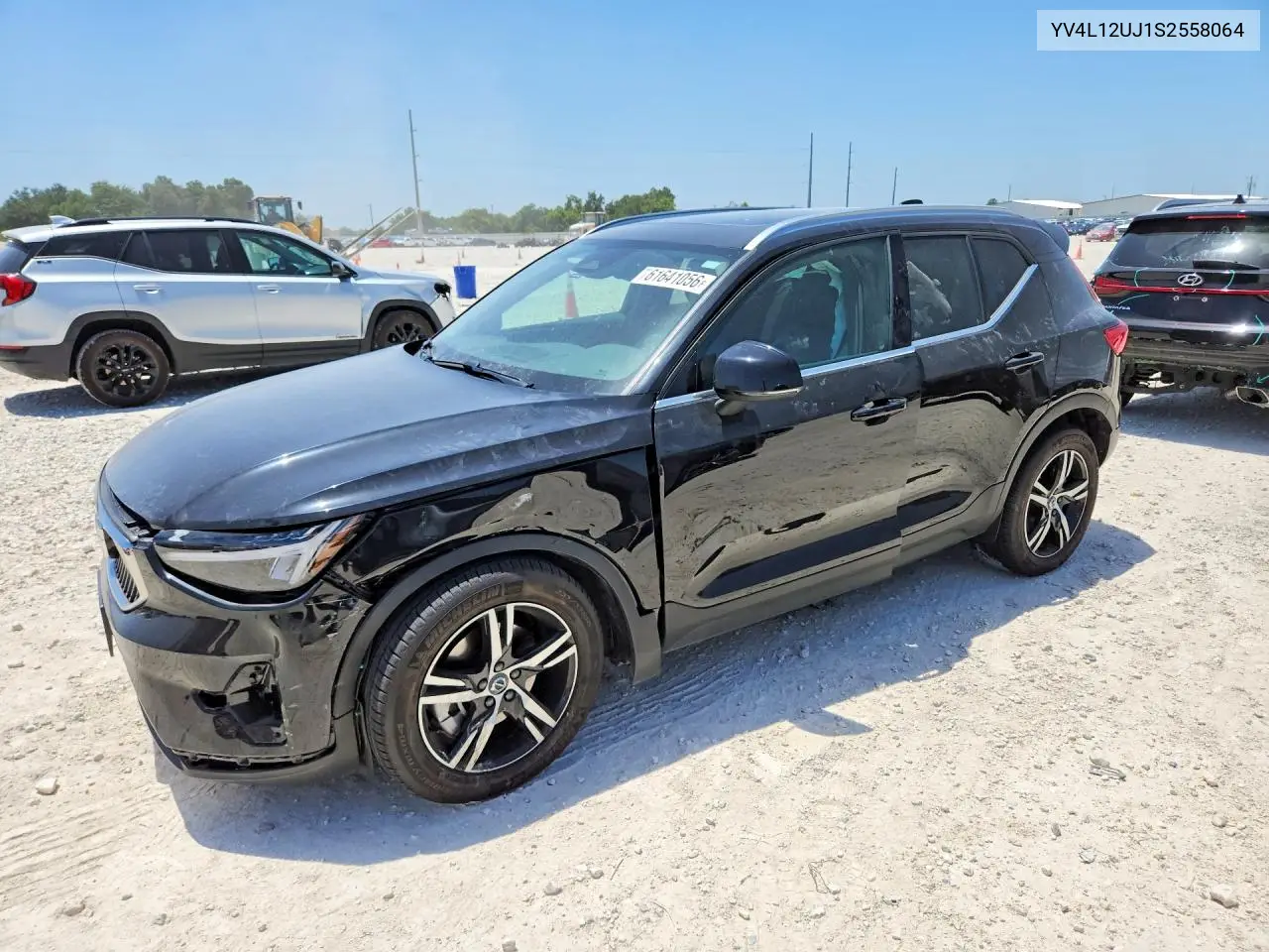 2025 Volvo XC40