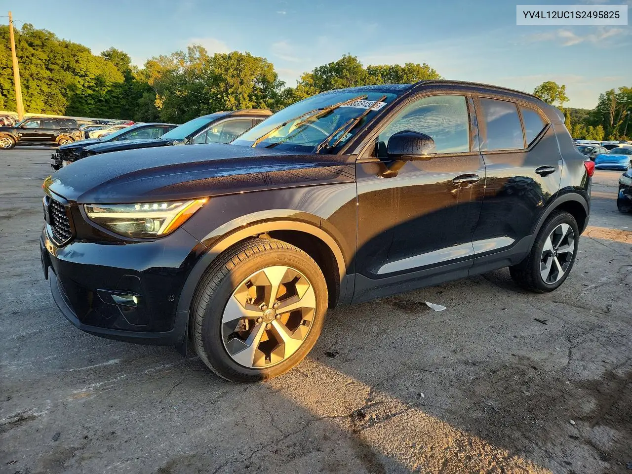 2025 Volvo XC40