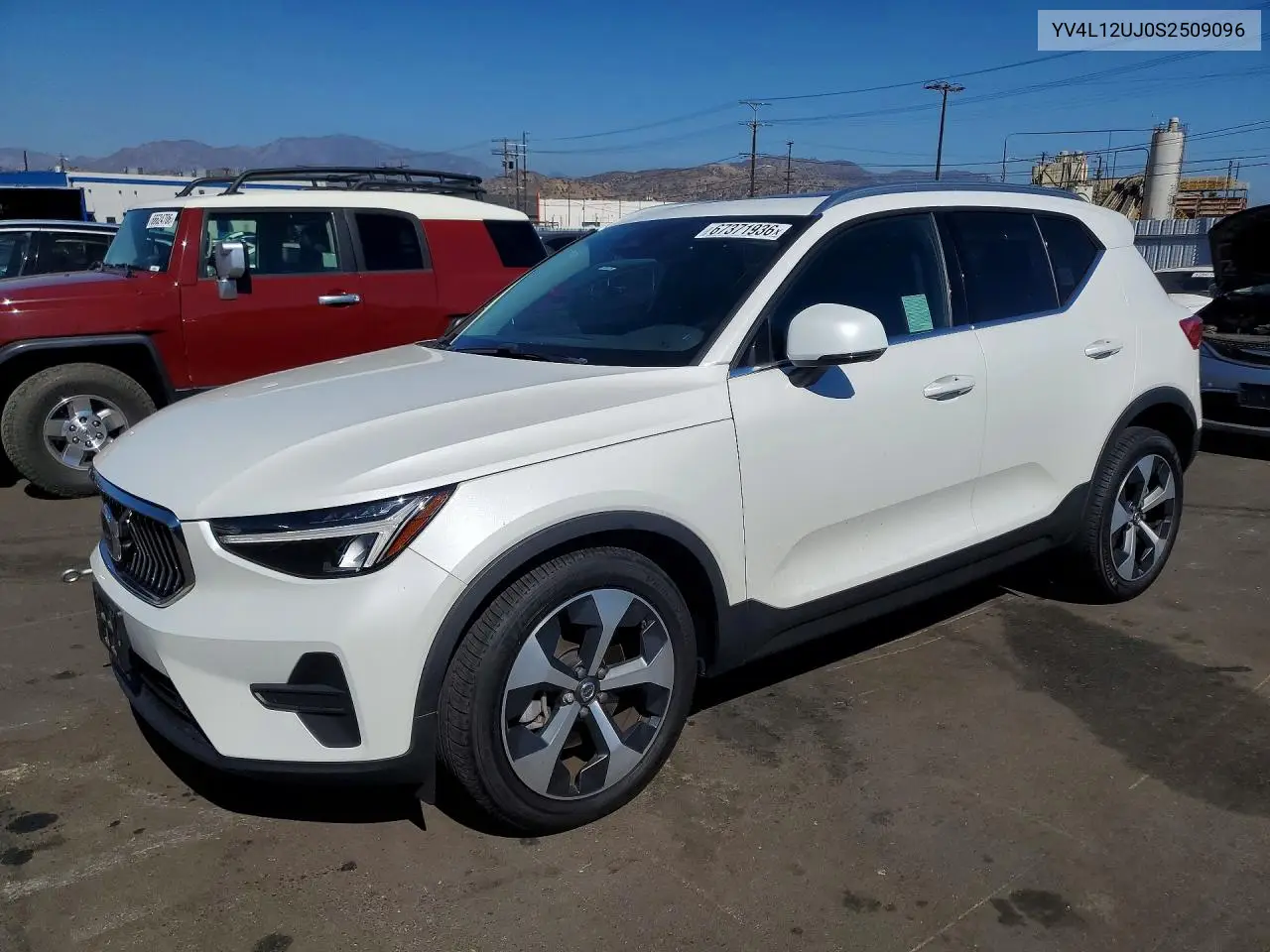 2025 Volvo XC40