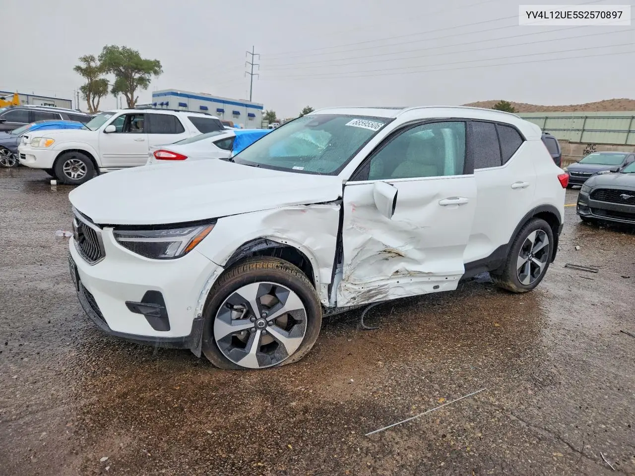 2025 Volvo XC40
