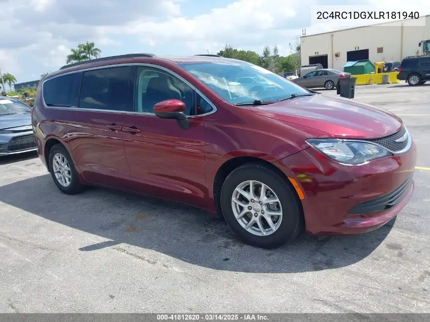 2020 Chrysler Voyager