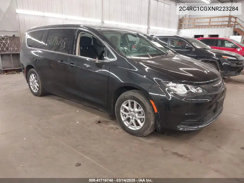 2022 Chrysler Voyager