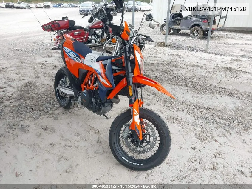 2023 KTM 690 supermoto