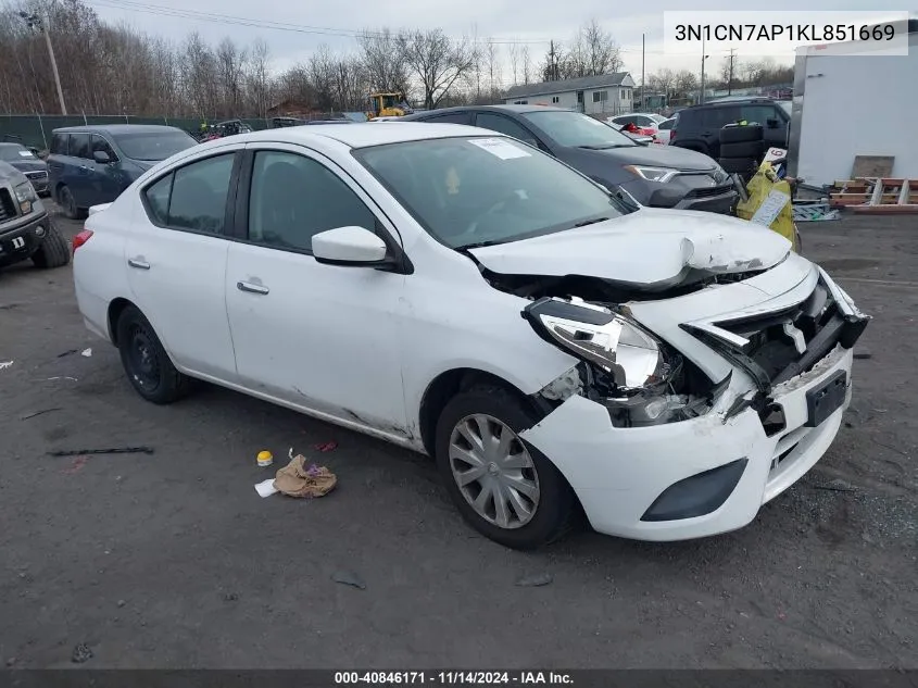 2019 Nissan Versa