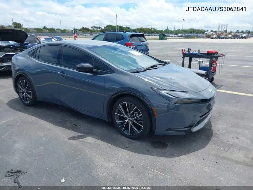 2025 Toyota Prius