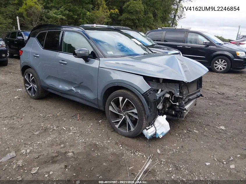 2020 Volvo XC40