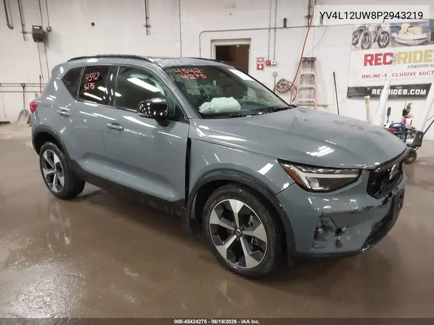 2023 Volvo XC40