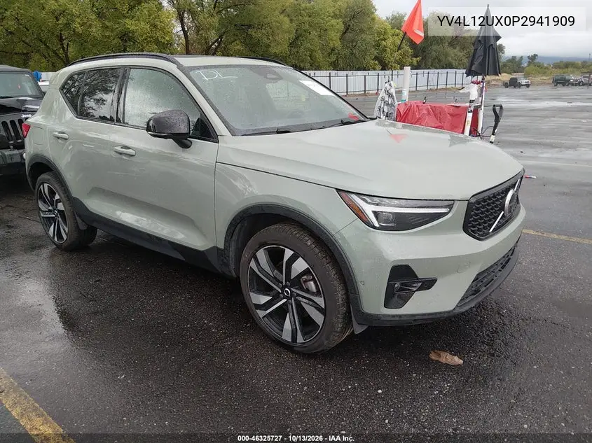 2023 Volvo XC40